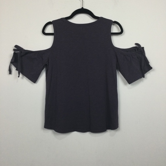Ann Taylor LOFT Cold Shoulder Top in Dark Purple - Picture 3 of 4